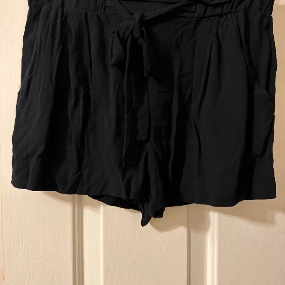 Ambience Apparel Linen Shorts S